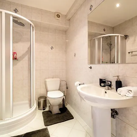 Apartment 4br 3bath Balcony Harry Potter Penthouse *