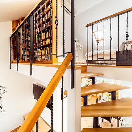 4br 3bath Balcony Harry Potter Penthouse Apartment *